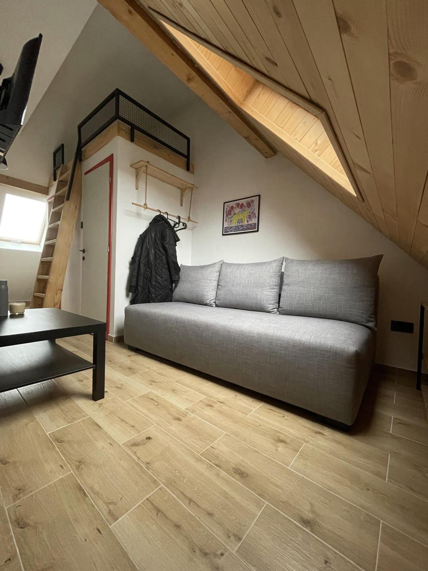 Montana Hotel Lisina ภายนอก รูปภาพ