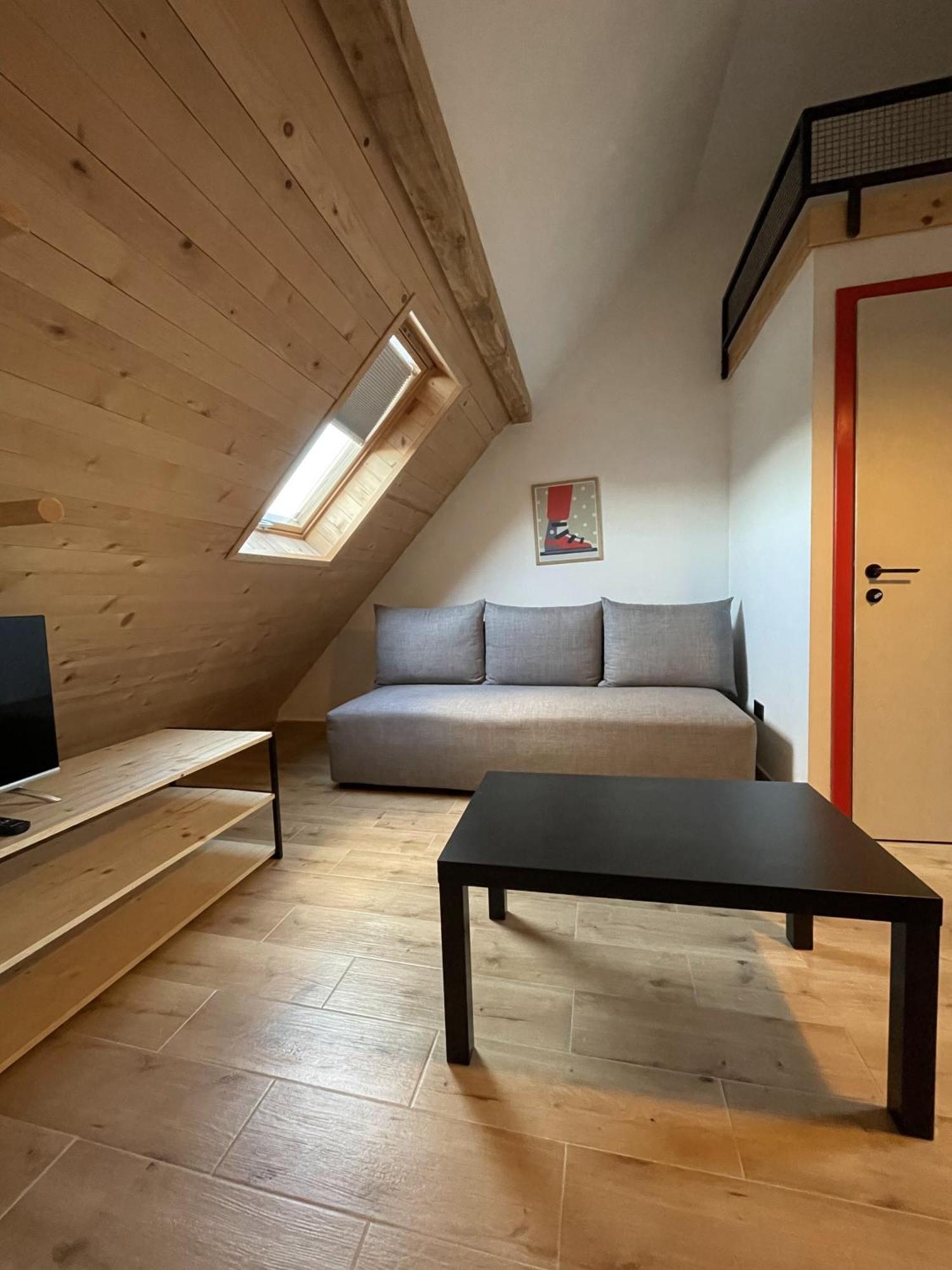 Montana Hotel Lisina ภายนอก รูปภาพ