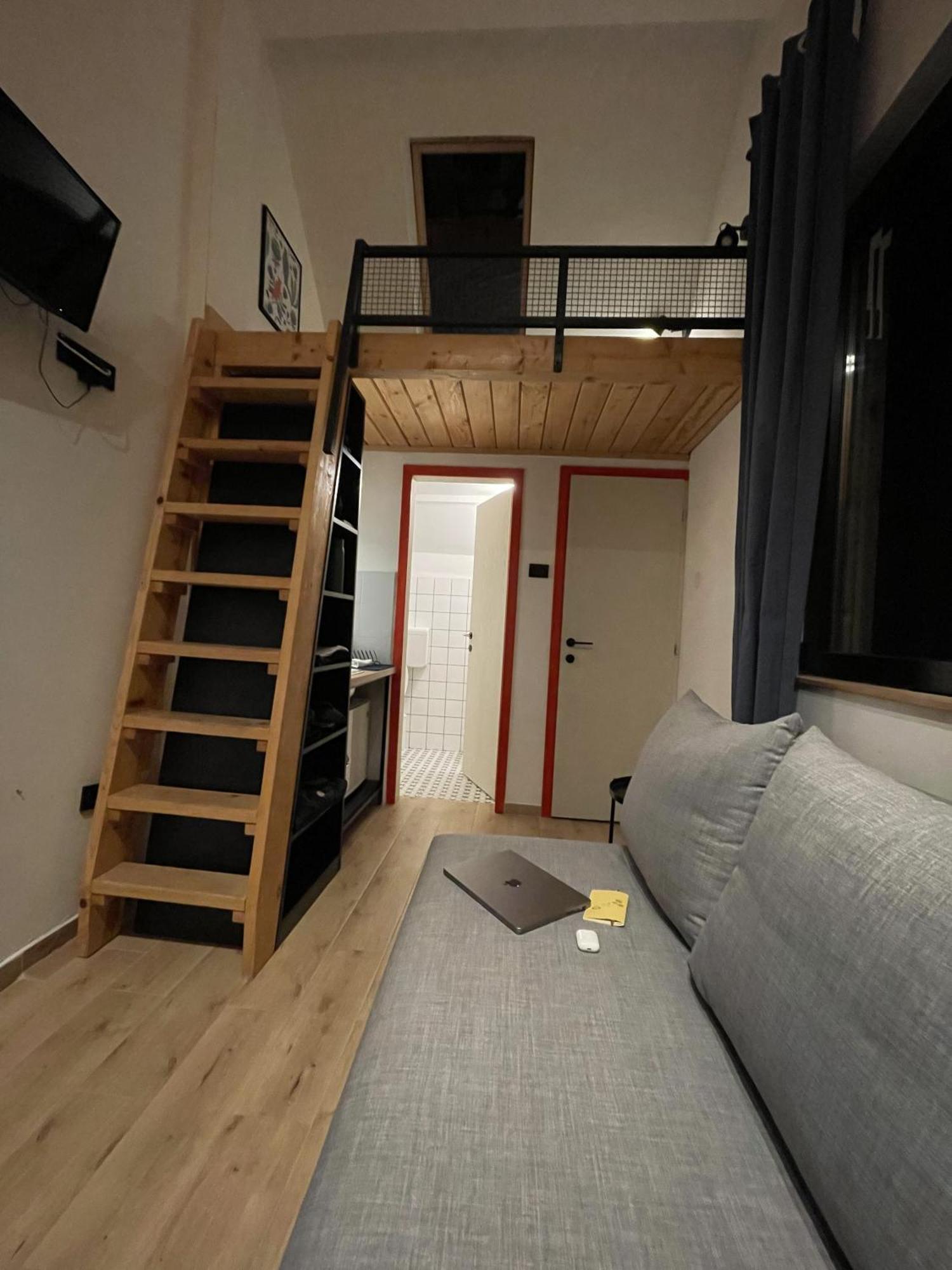 Montana Hotel Lisina ภายนอก รูปภาพ