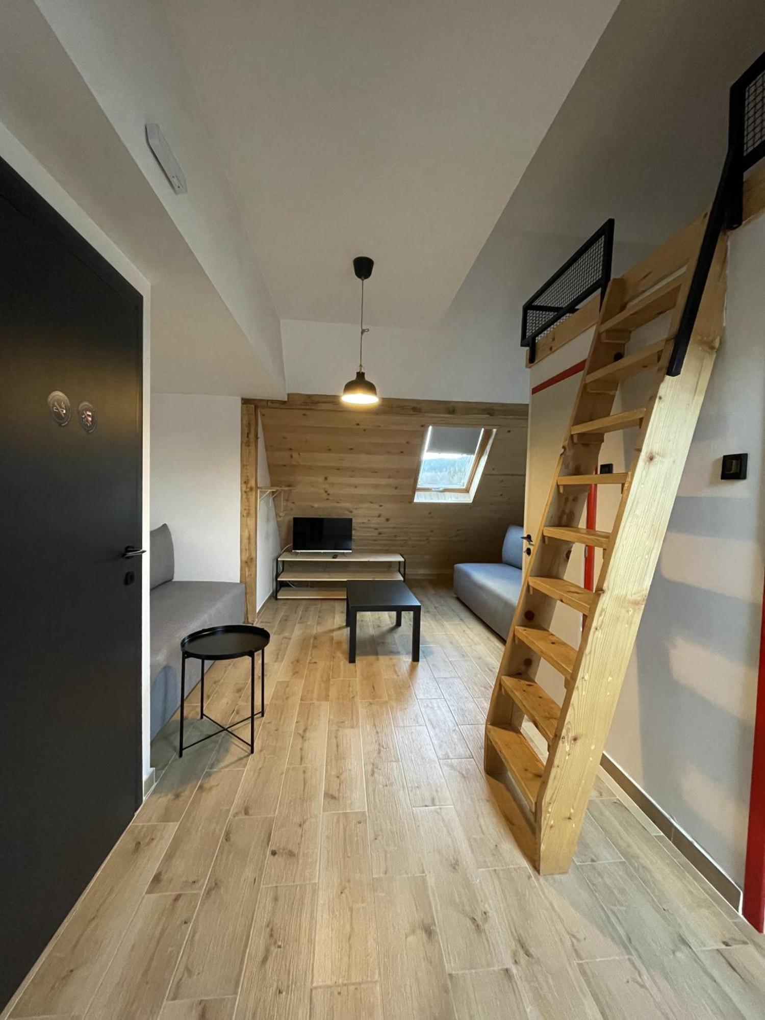 Montana Hotel Lisina ภายนอก รูปภาพ